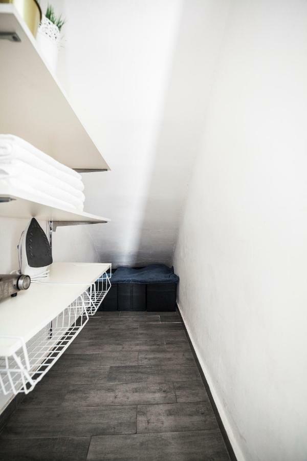Stunning Studio By The Beach Tel Aviv Eksteriør billede